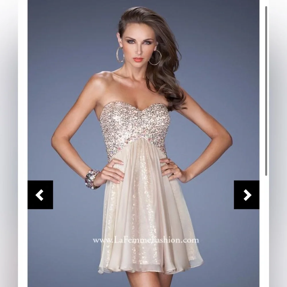 La Femme Strapless Sweetheart Sequins Mini Prom Dress in Gold and White